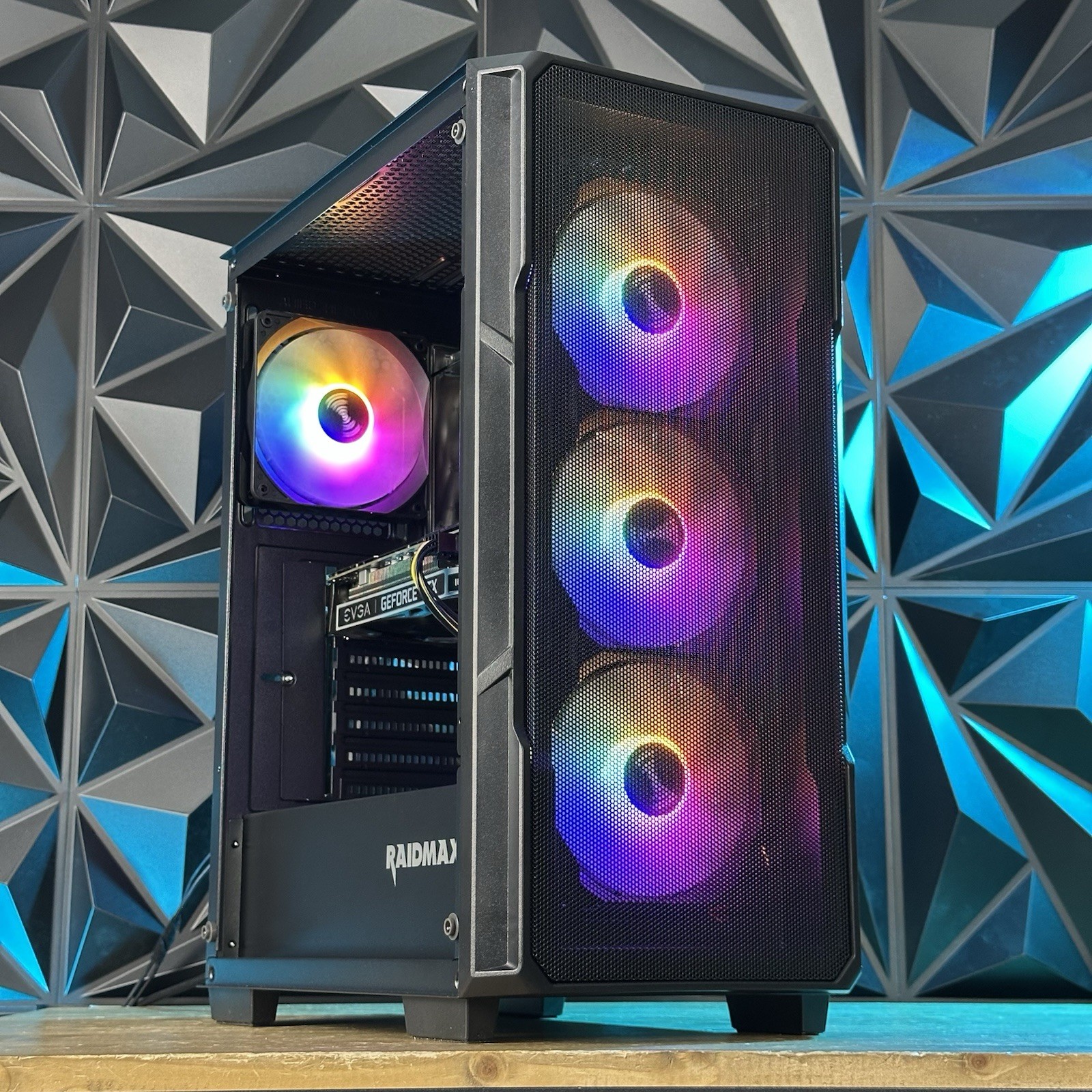 Custom RGB Desktop Gaming PC - intel Core i7 - 16GB SSD +1TB Nvidia RTX 2060