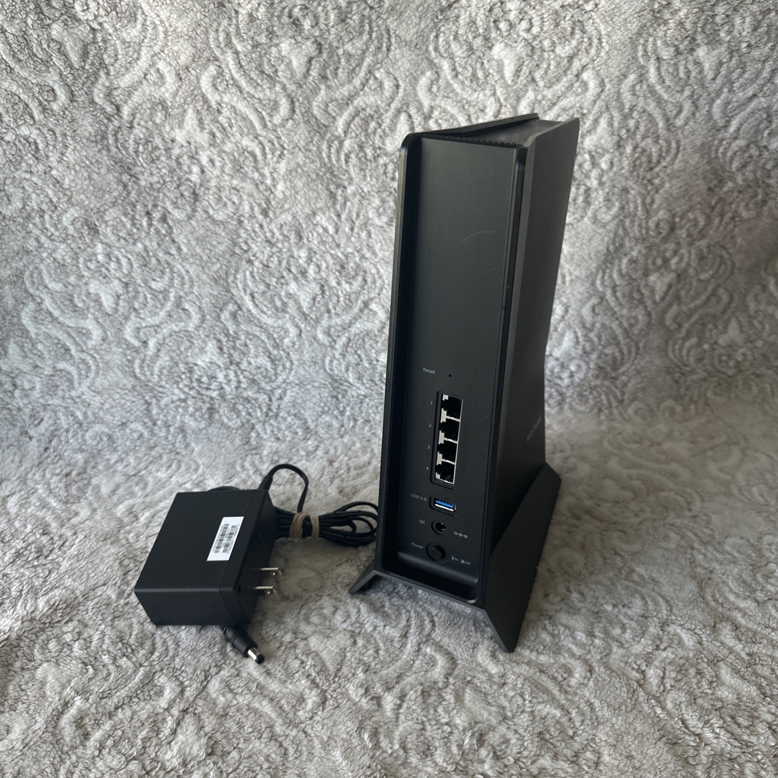 Netgear Nighthawk AX8 - AX6000 cax80 Cable Modem, Built-in WiFi 6 Router - Black