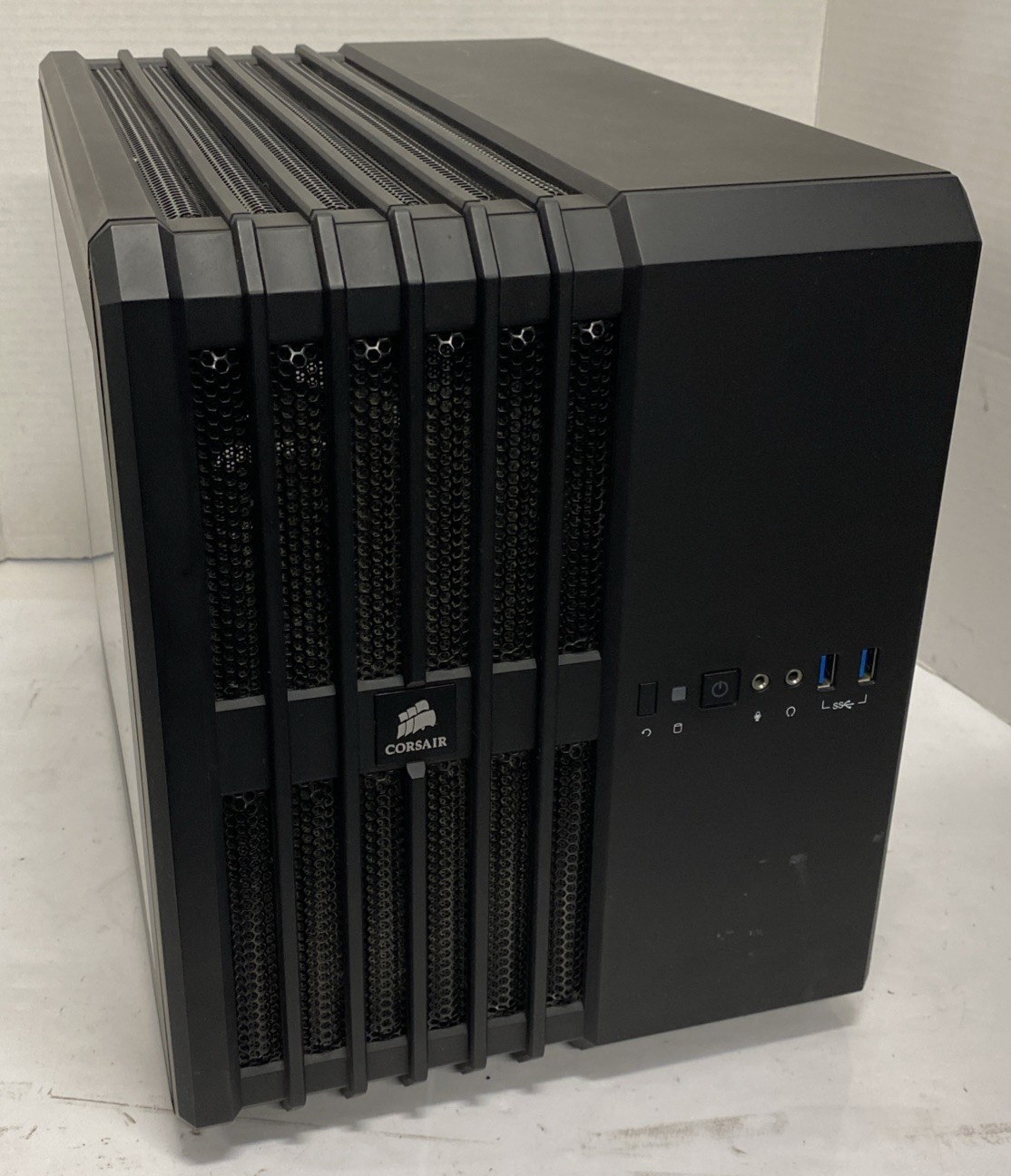 Corsair Carbide Series Air 240 High Airflow MicroATX Cube PC Computer Case Black