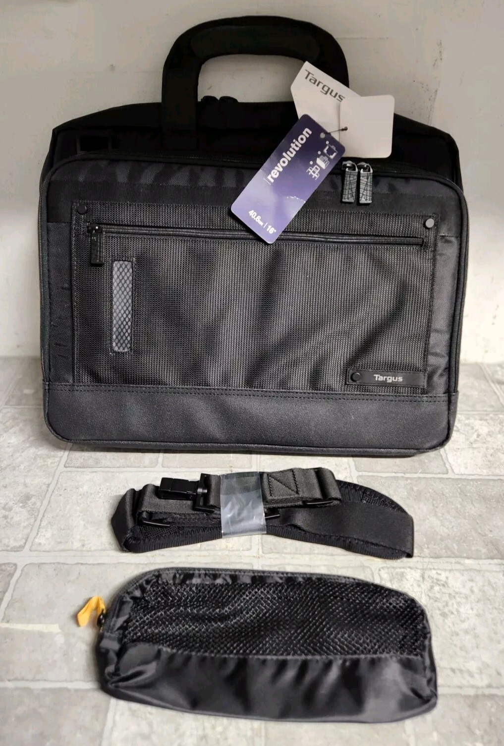 OPEN BOX Targus Revolution Laptop Carrying Case 16"