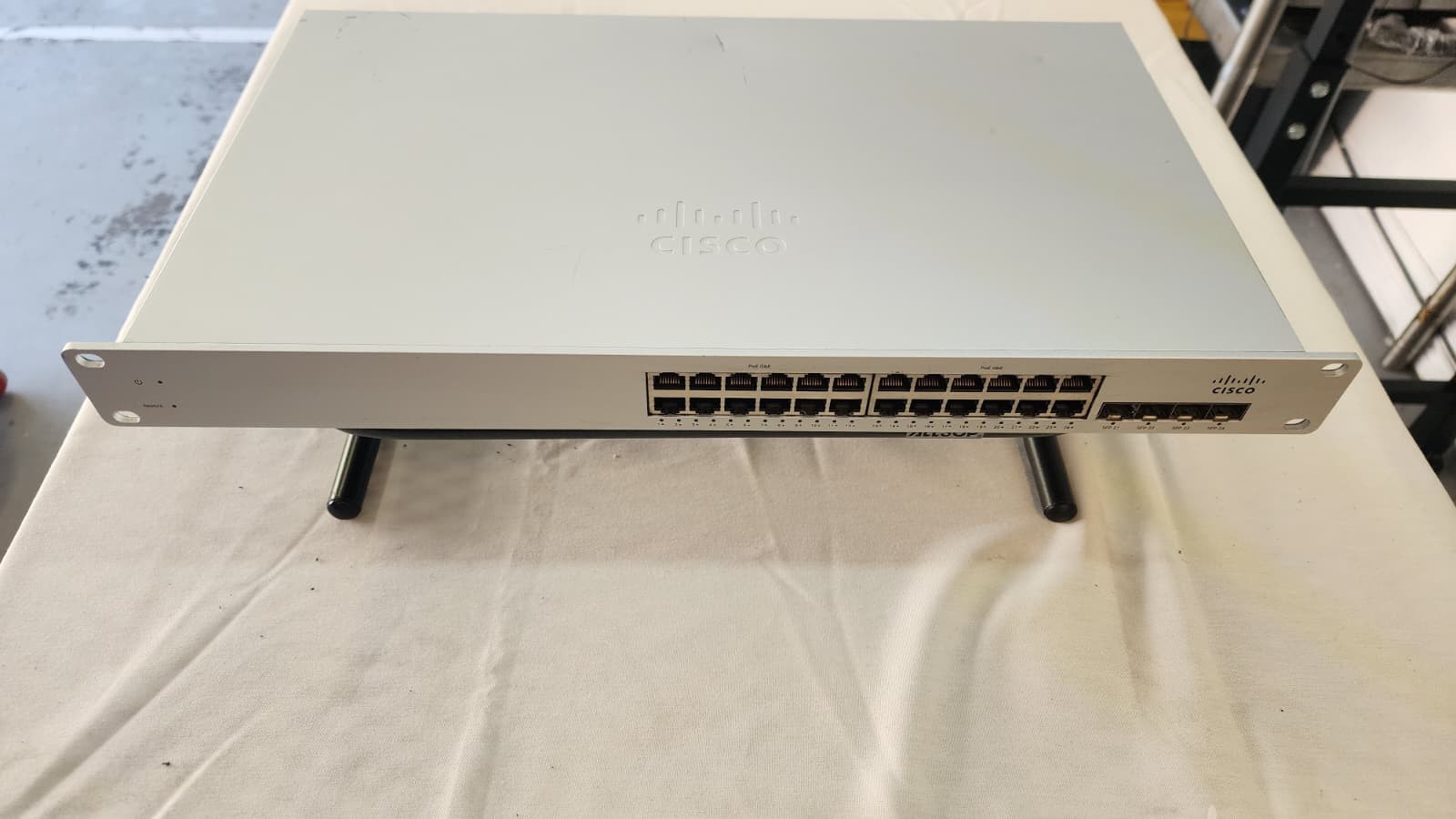 Cisco Meraki MS220-24P 24-Port PoE Switch UNCLAIMED Tested Factory Reset