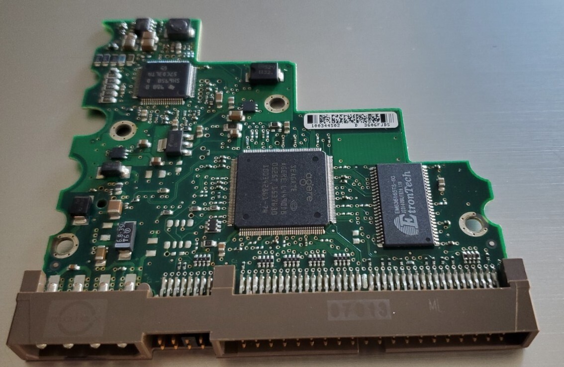 Seagate 3.5" Hard Drive PCB Logic Circuit Board 100306042 REV A U Series 9