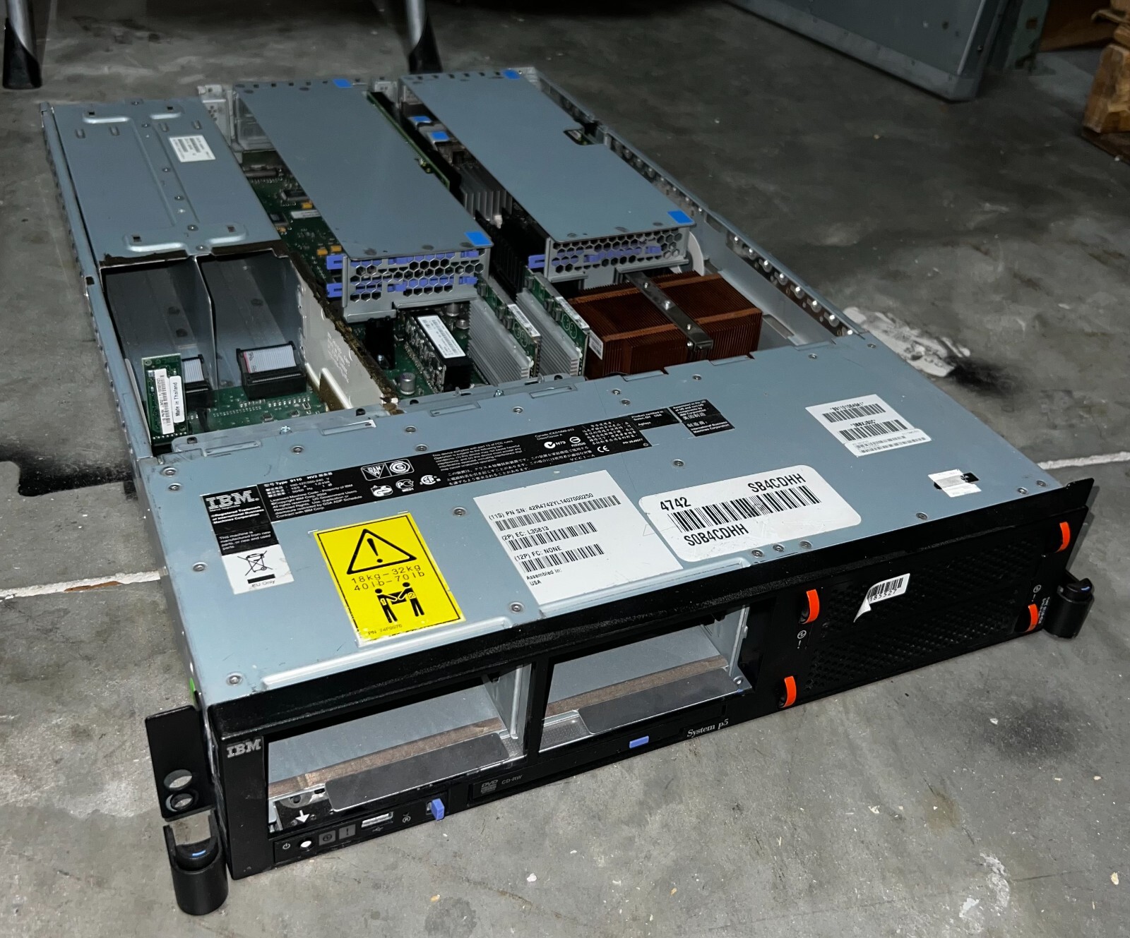 IBM System p5 9110-51A IBM93ZZ J080040F NO HDD, NO PSU