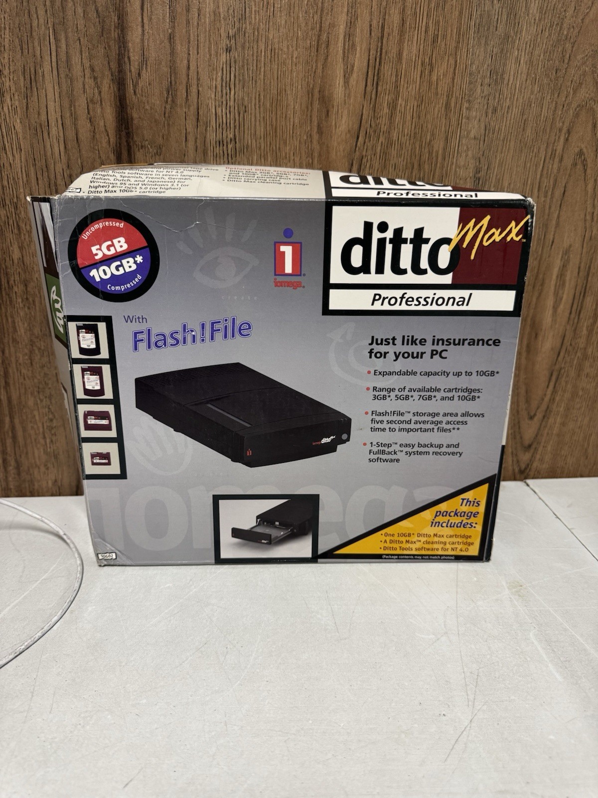 Iomega Ditto Max Professional External Tape Drive w/ Box Untested
