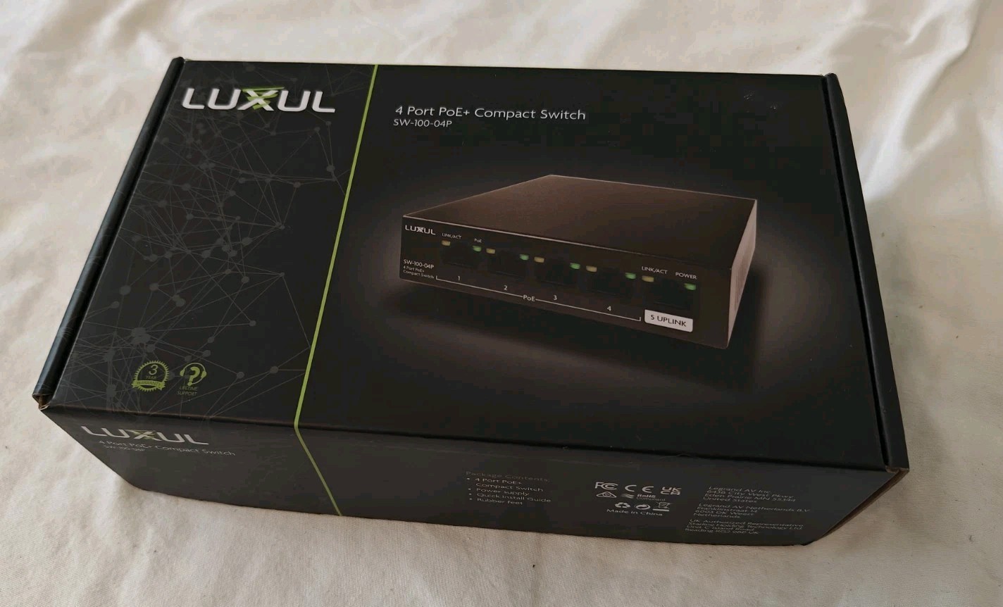 LUXUL SW-100-04P 4 Port PoE+ COMPACT SWITCH, New Open Box