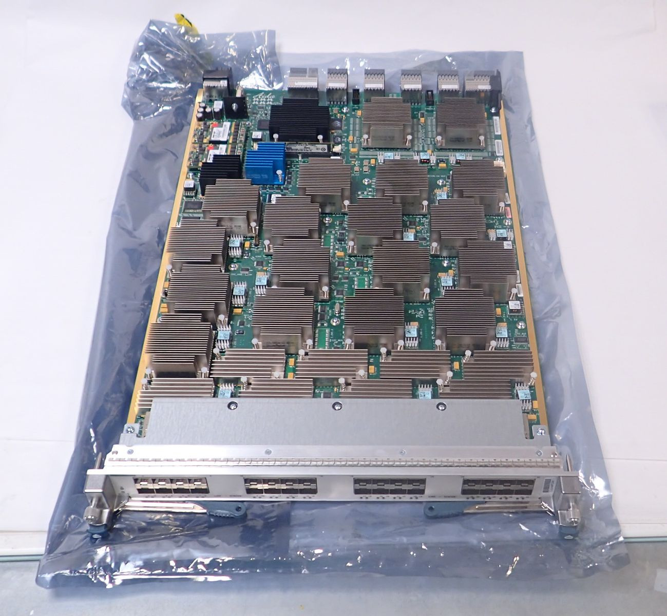 *NEW* CISCO NEXUS 7000 N7K-F132XP-15 32-PORT 1G/10G ETHERNET MODULE, NOS