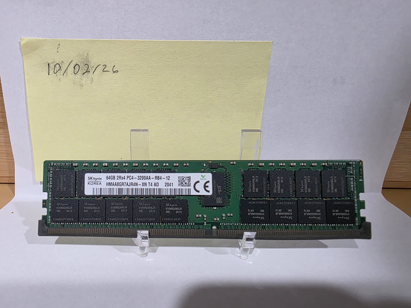 SK Hynix 64GB (1x64GB) 2Rx4 PC4-3200AA DDR4 HMAA8GR7AJR4N-XN Server Memory