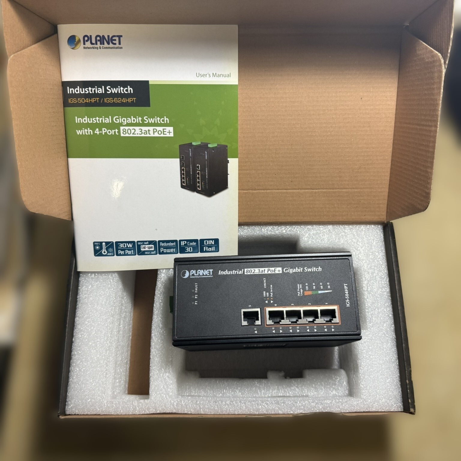 Planet IGS-504HPT Industrial 4-Port 10/100/1000T 802.3at PoE+1-Port 10/100/100GE