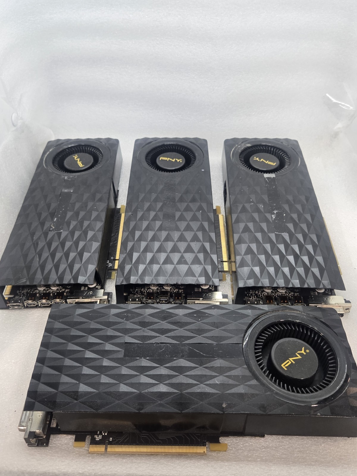 LOT OF 4 PNY GeForce GTX 970 4GB GDDR5 Graphics Cards UNTESTED  c