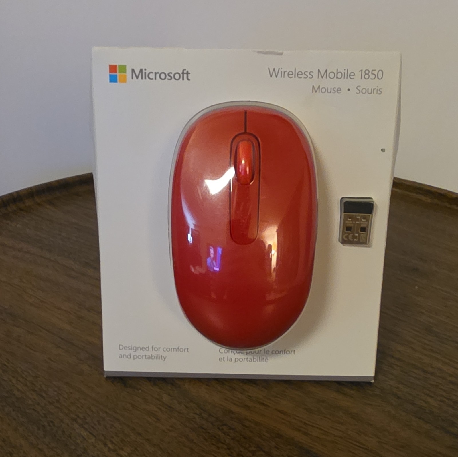Microsoft Wireless Mobile 1850 Wireless USB Optical Mouse 1000 DPI 3-Button Red
