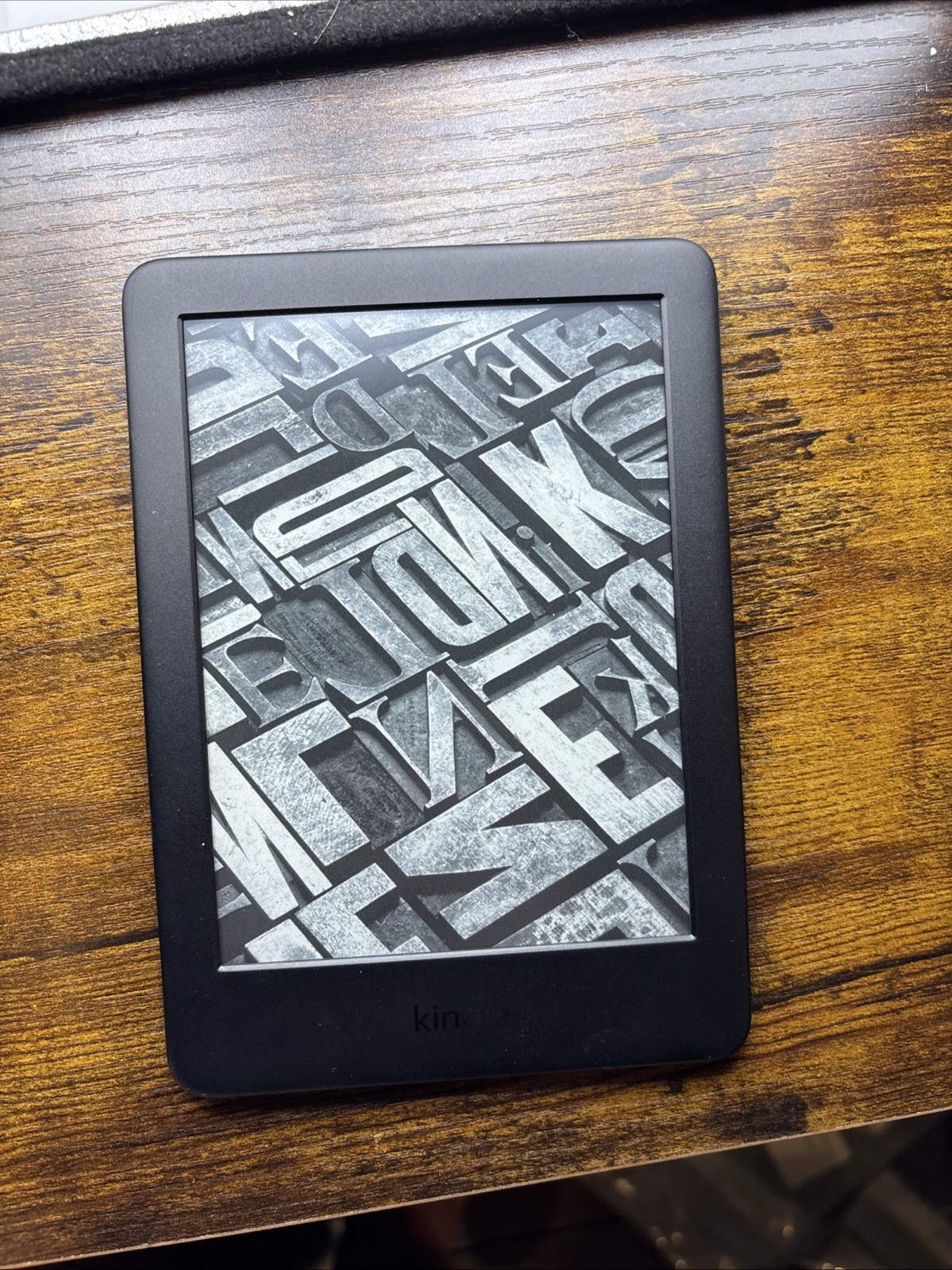 Amazon Kindle J9G29R (10th Gen) 4GB (or 2.75GB) Black Tested Works (NO CHARGER)