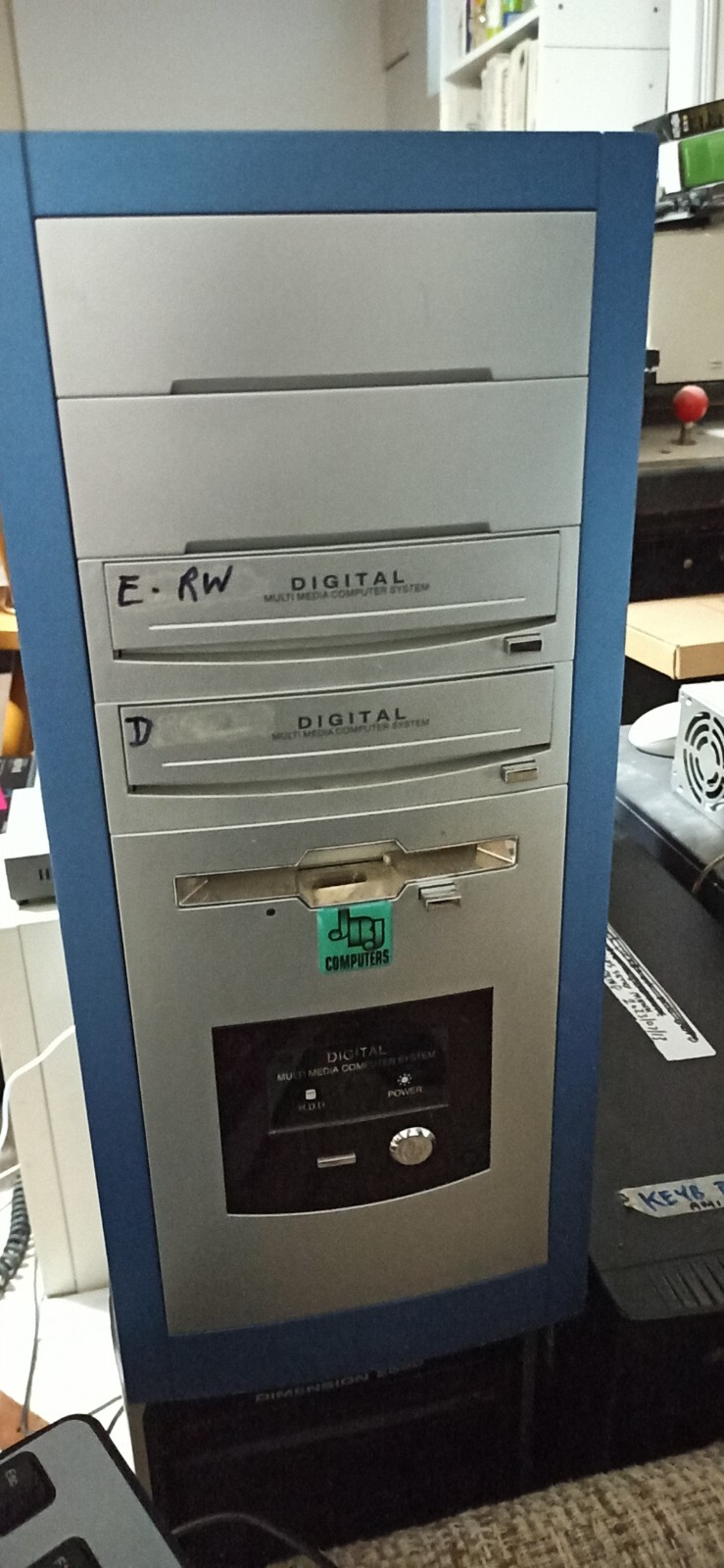 Pentium 4 Tower Case Windows XP Home - AMI BIOS 2003 Vintage Hardware - 80GB hdd