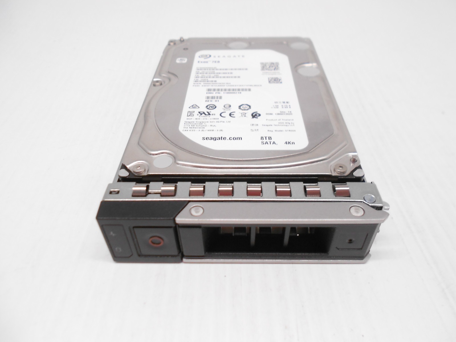 8TB 7.2K SATA 3.5" 4KN Hard Drive 12G Dell Server R240 R340 R440 R540 R740 R750