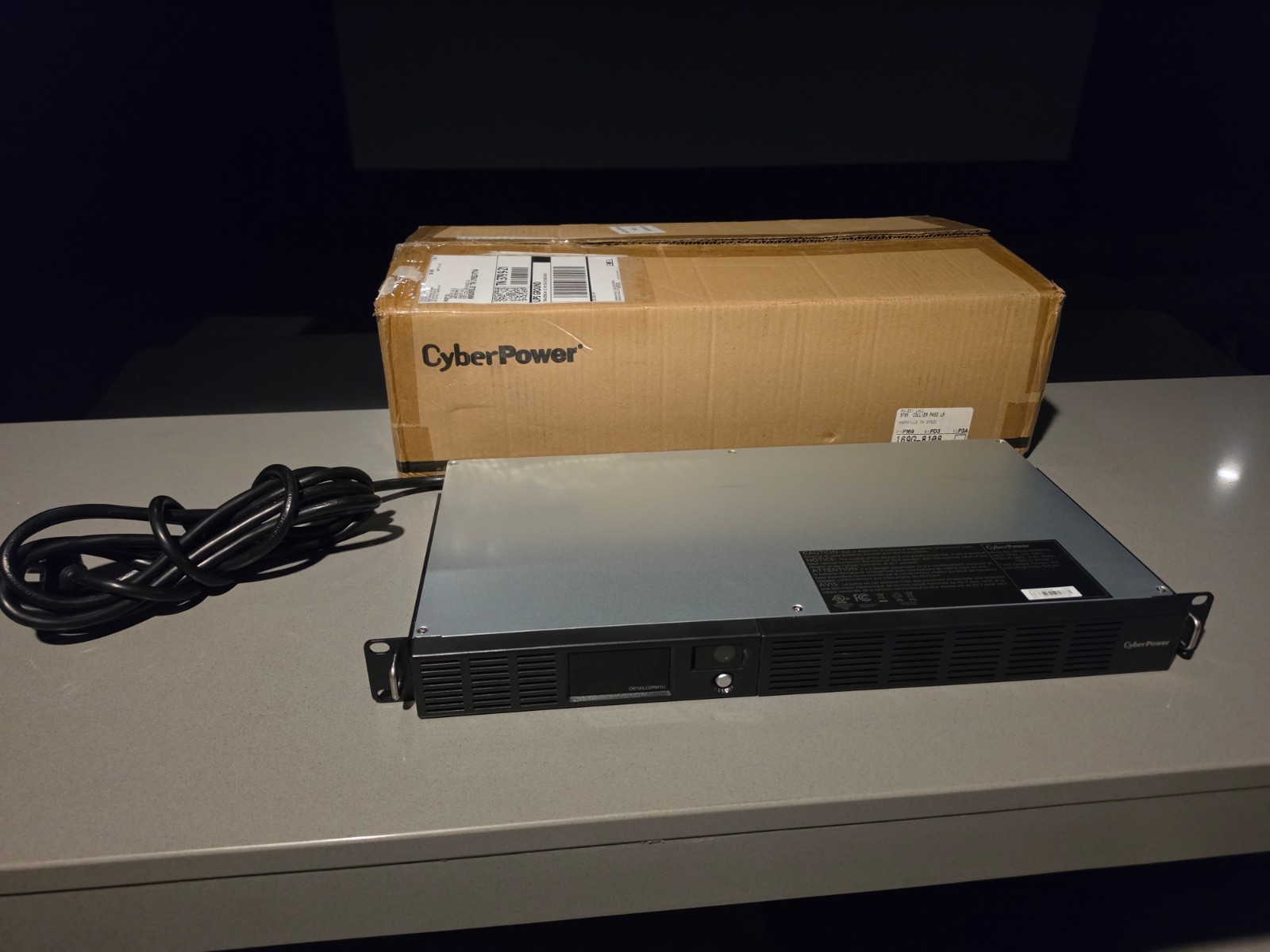 CyberPower OR700LCDRM1Ua 700VA 400W Rackmount UPS Battery Backup Surge Protector