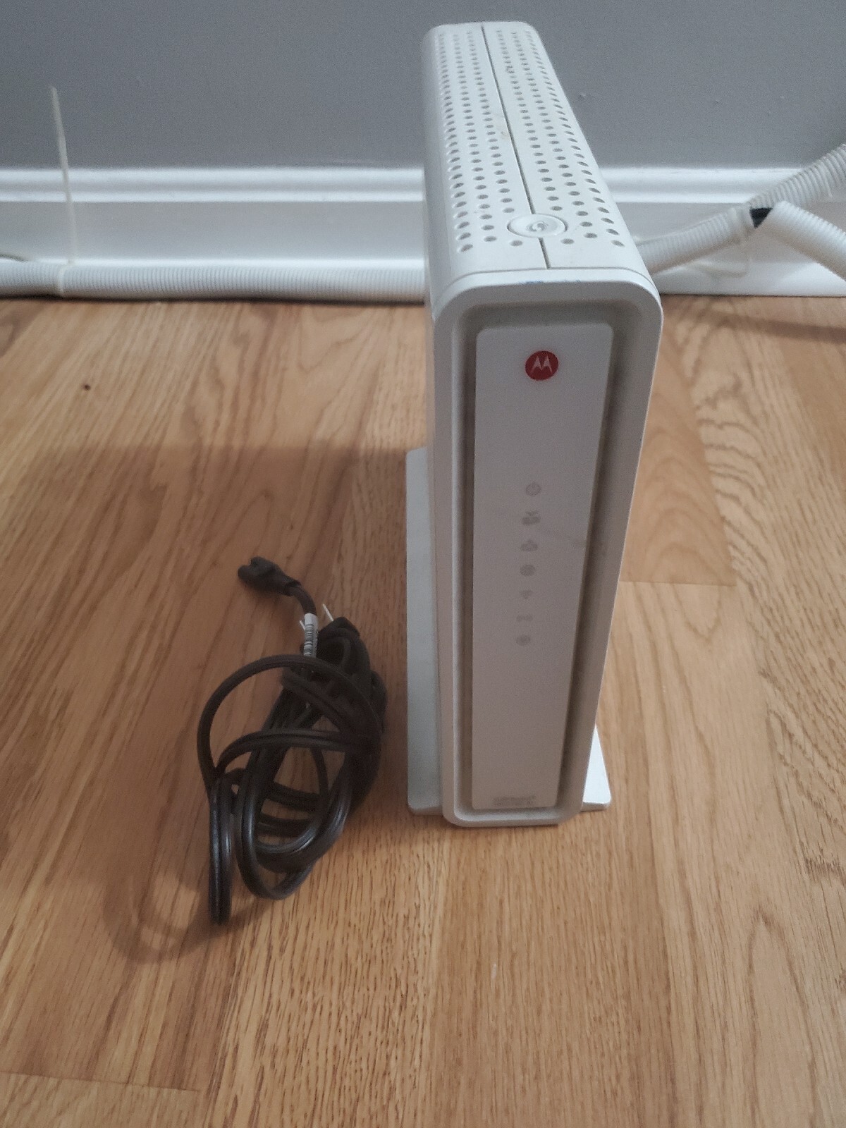 Motorola ARRIS SBG6782-ACH 1750M SURFboard DOCSIS 3.0 Modem & Wi-Fi Router