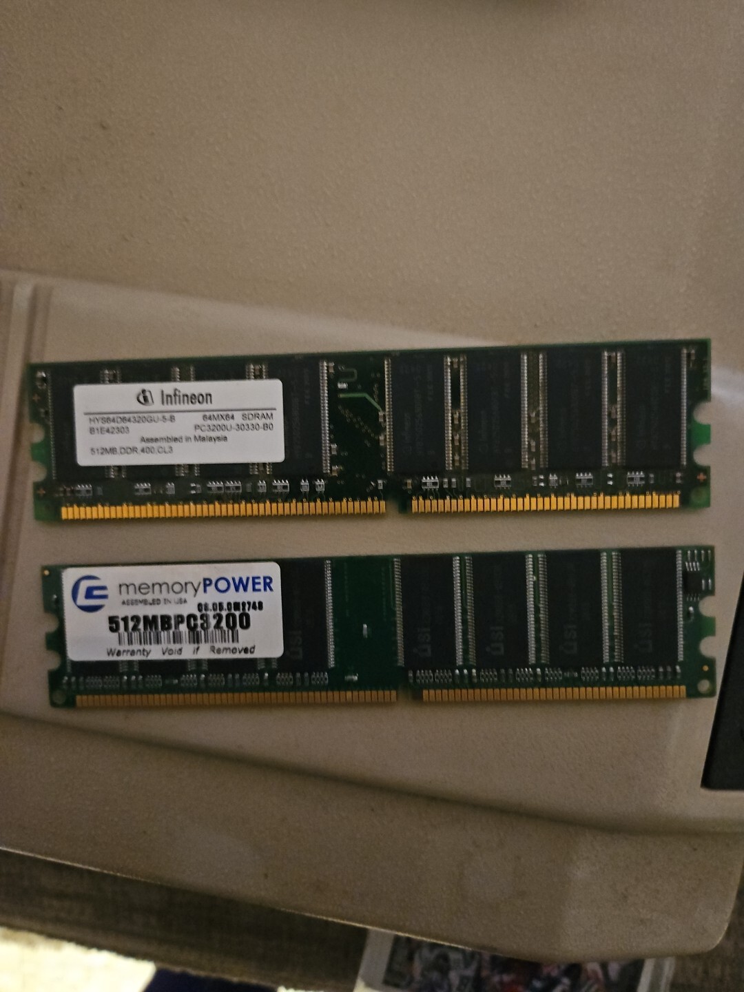 Memory centon RAM ce32mx8x8-5dad 512mb pc3200, d68001h