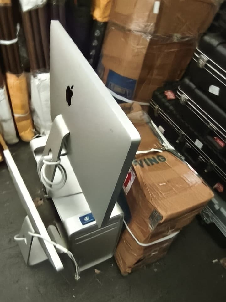 Apple G5 Mac Pro  + Apple Display Monitor - 2 Sets