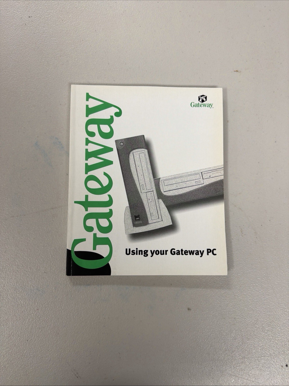 Gateway SOLO 9500 9550 User's Guide 7 1/2”  X  9” Vintage Computing 2000 -2001 ?