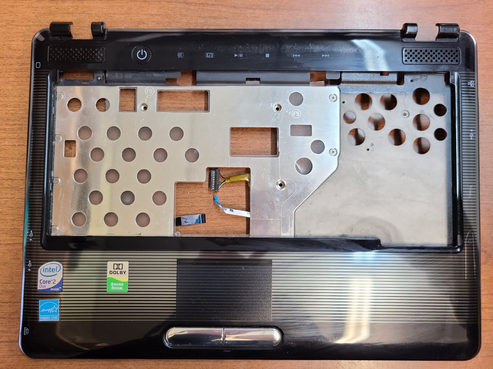 GENUINE TOSHIBA SATELLITE U405-S2856 U405 13.3" PALMREST W/ TOUCHPAD EABU2009010