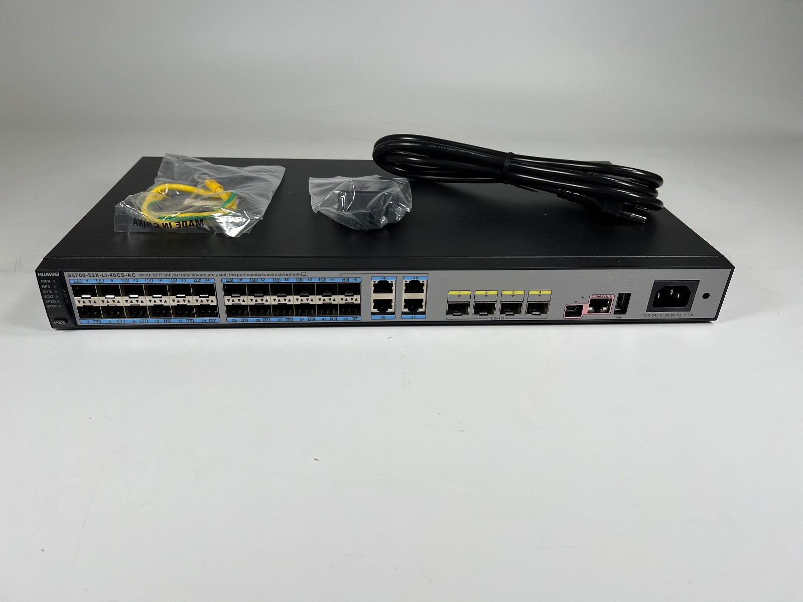 High-Performance PoE Network Switch 28×GE + 4×10G, Rack Mount