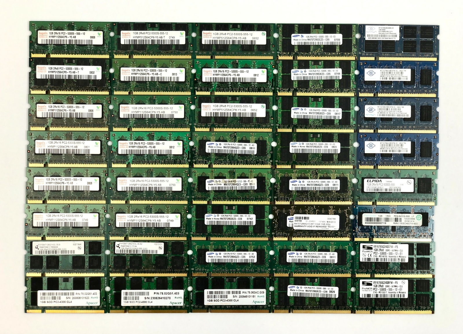 Assorted 1GB DDR2 RAM Memory Modules PC2-5300 PC2-6400 Desktop Laptop 40-Pack