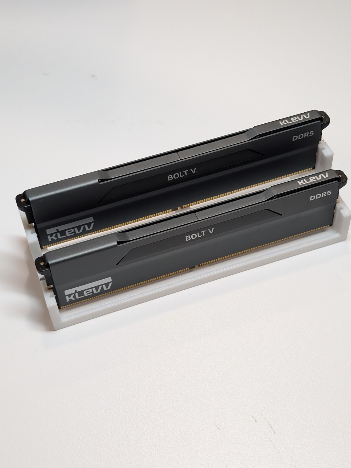 KLEVV Bolt V 32GB 2x16GB DDR5 6400 6000 CL32 XMP EXPO Low Profile RAM
