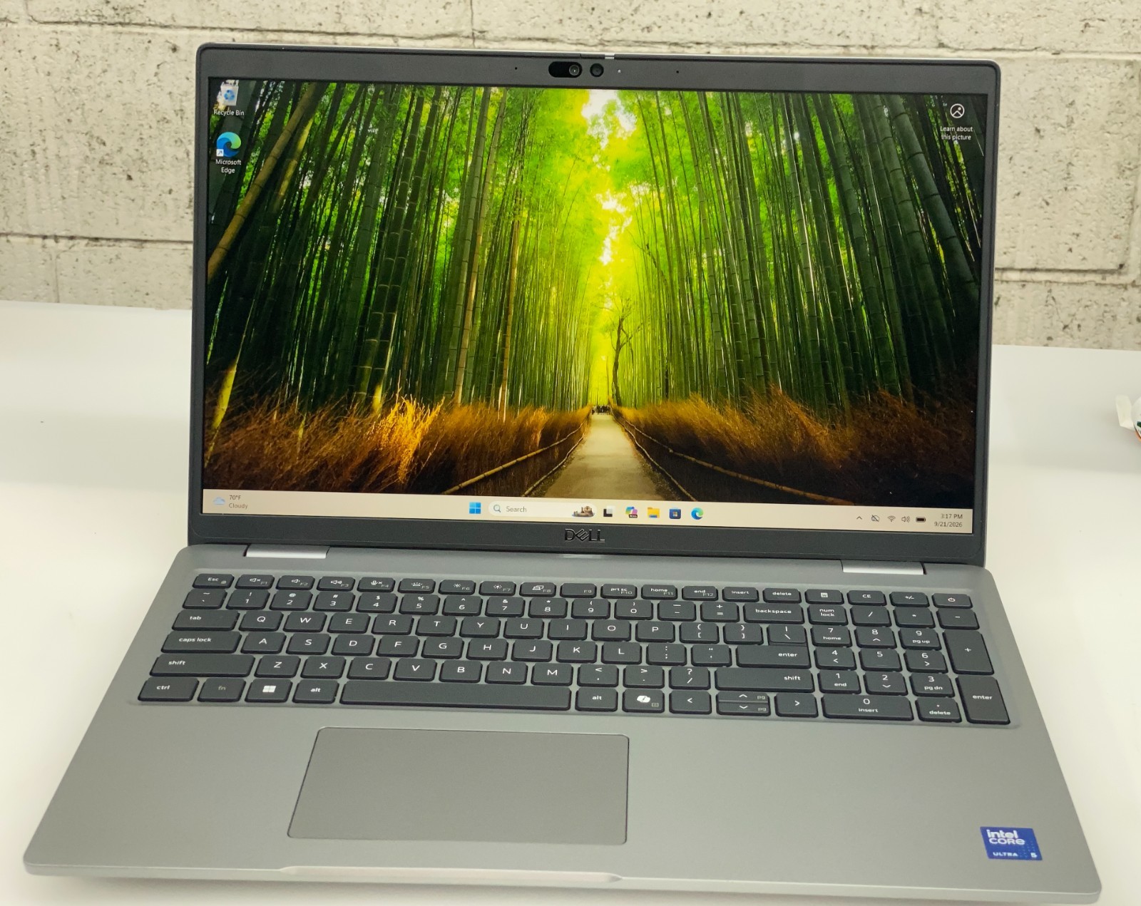 Dell Precision 3590 Ultra 5 135H 1.7GHz 16GB 512GB NVMe 15.6" FHD Touch w/AC QTY