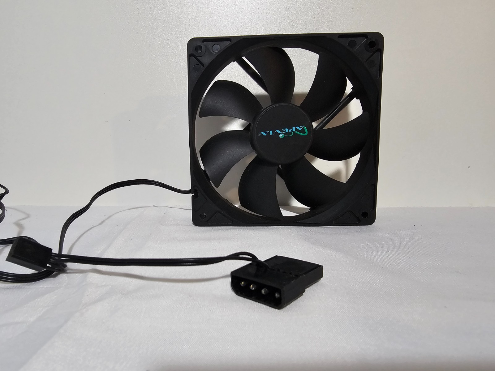Apevia 120mm Case Fan 5 Pack Black 4-Pin Molex & 3-Pin Motherboard