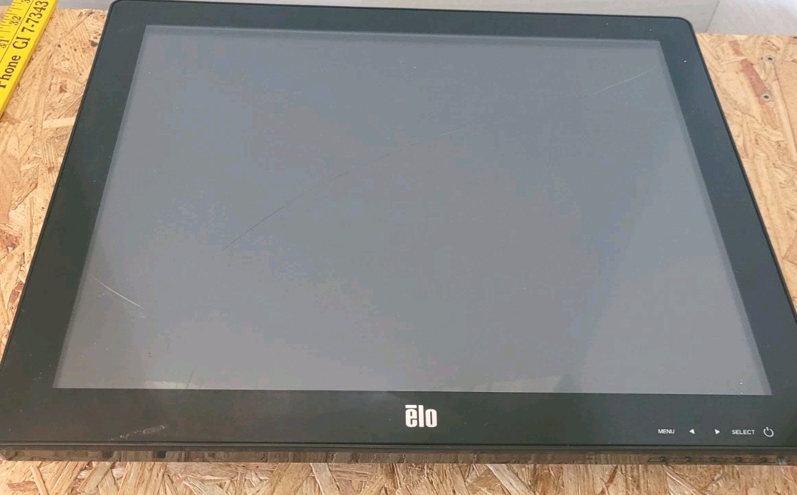 Cracked But Working ELO E683457 ET1723L-2UWA-1-BL-MT-ZB-6