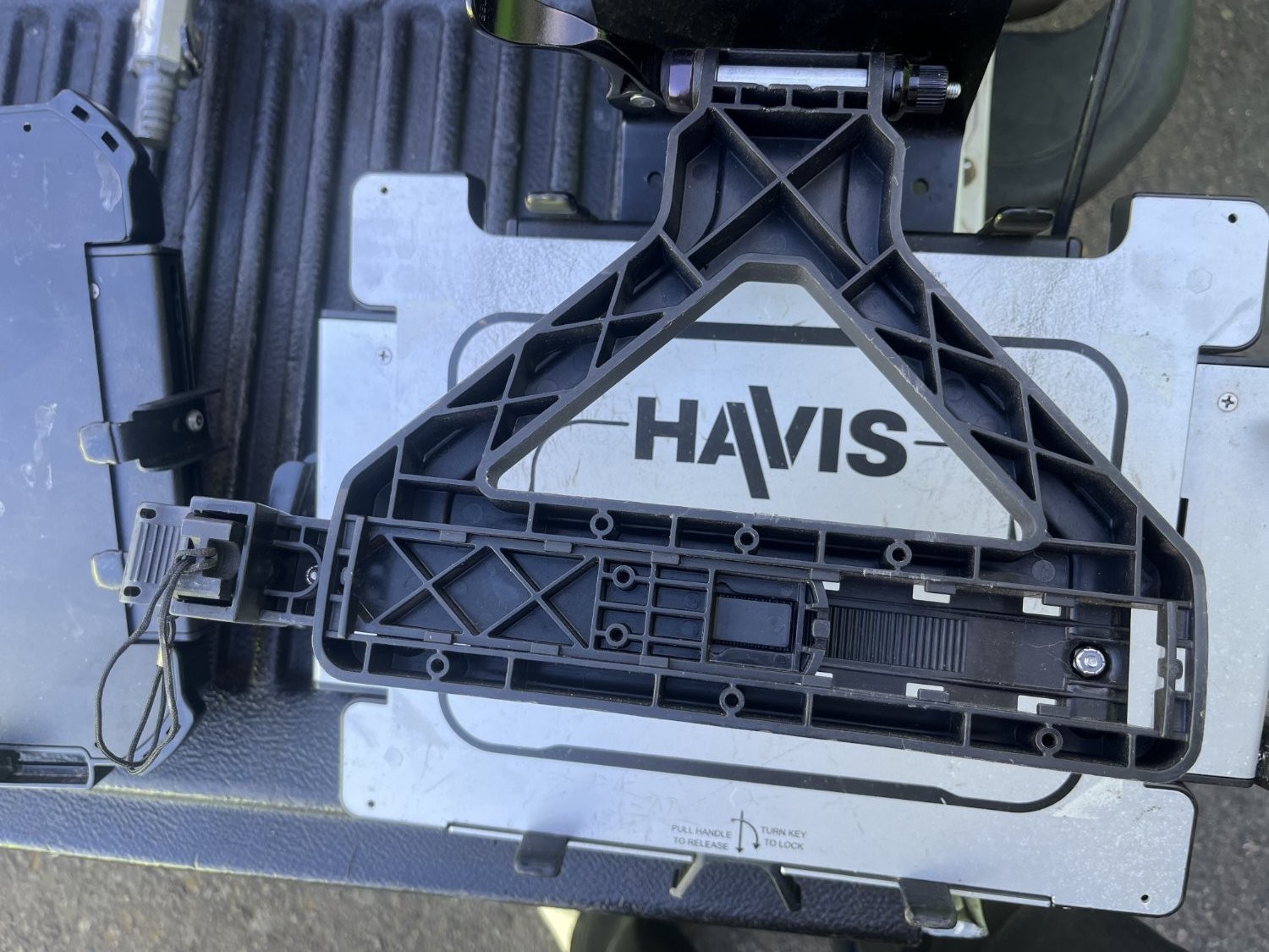 Havis UT-101 universal vehicle tablet laptop mount cradle Black Heavy Duty First