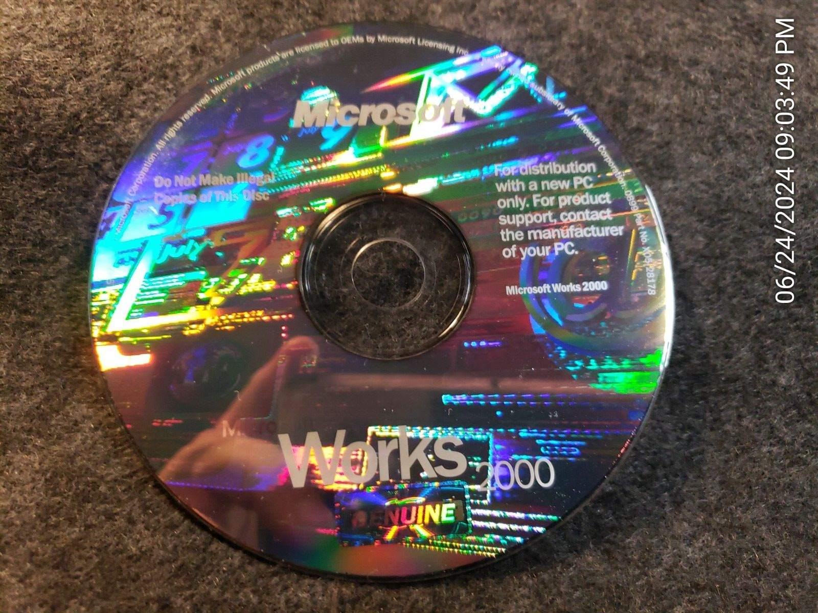 Microsoft Works 2000 Standard Disc Only Vintage  (C4B2)