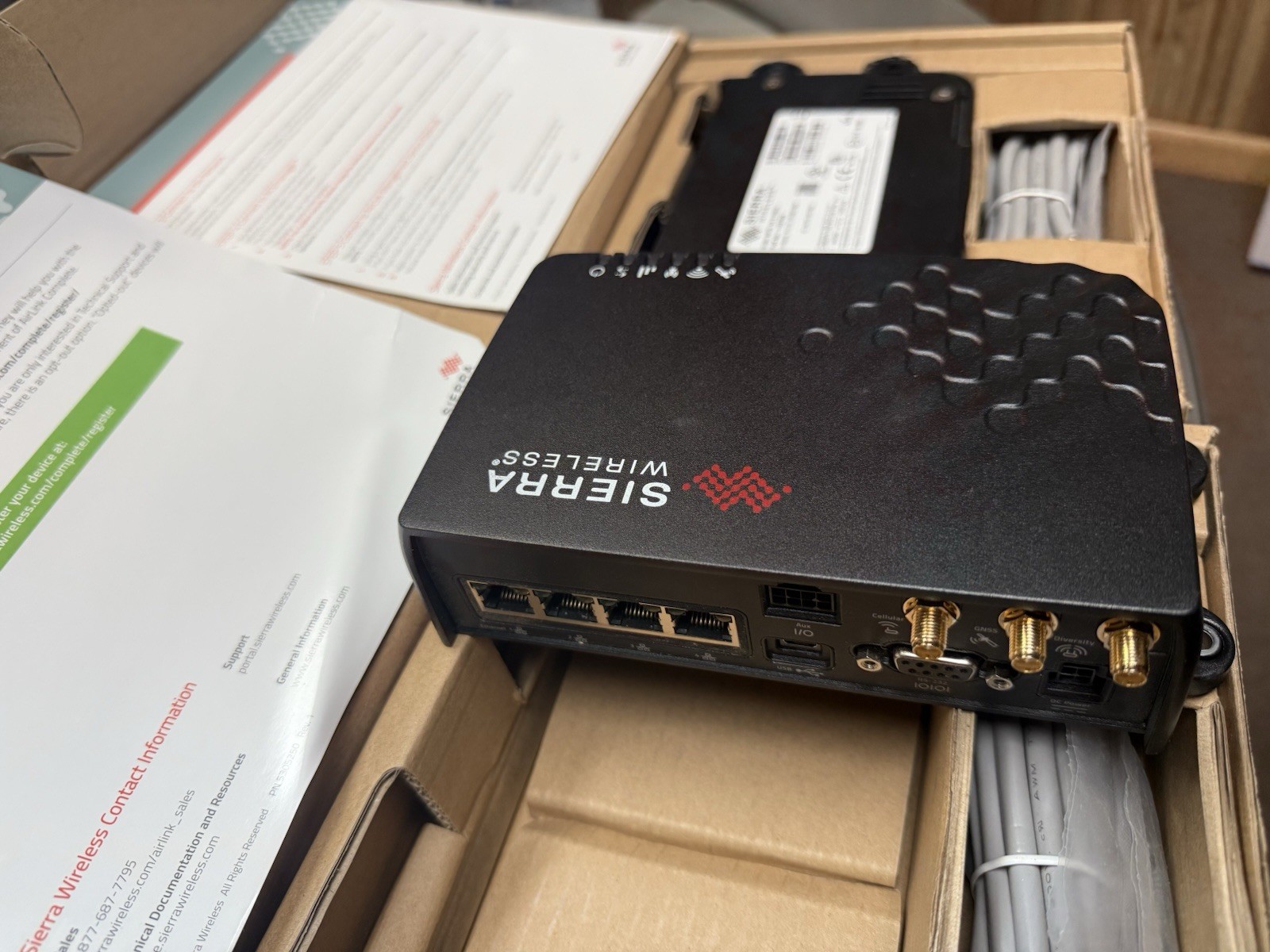 Sierra Wireless AirLink MP70 High Performance LTE-Advance Vehicle Router 1102709