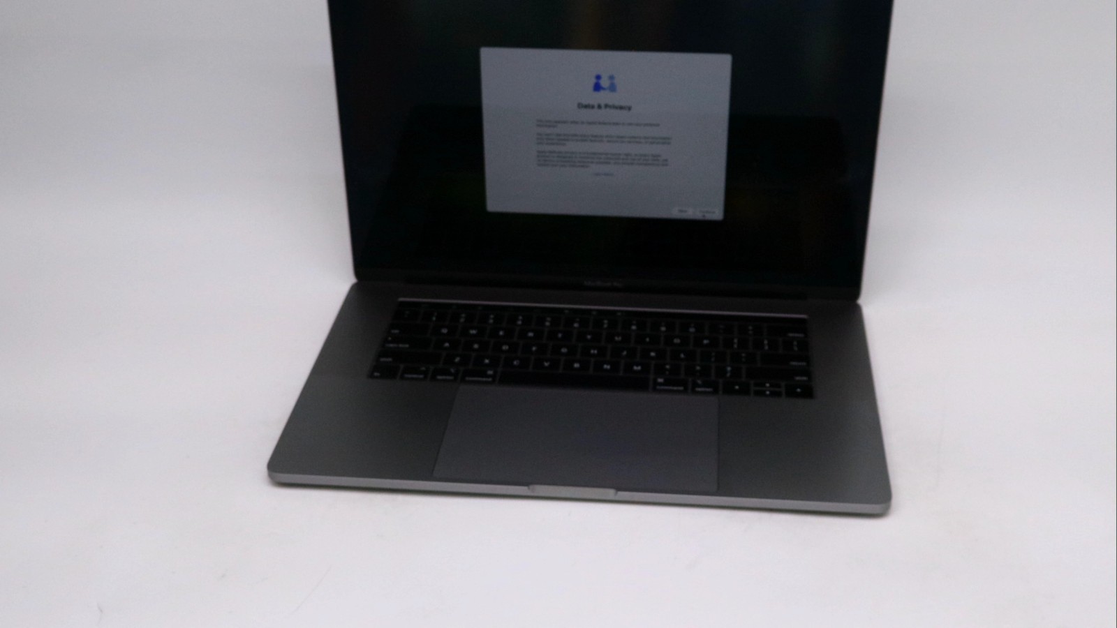 Apple Macbook Pro 15" i7-9750H 16GB 512GB BATTERY ISSUE