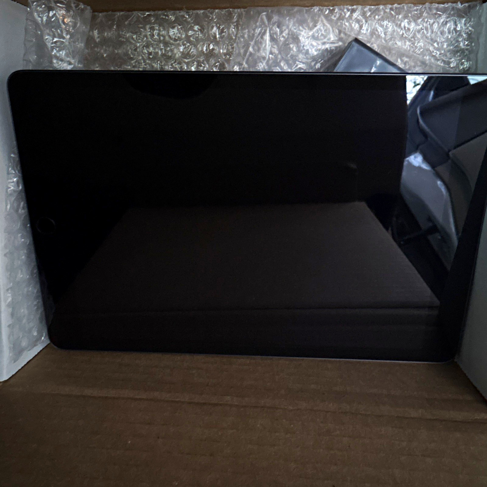Apple iPad 10.2in 64GB 3GB RAM Space Gray Wi‑Fi Only Tablet Open Box