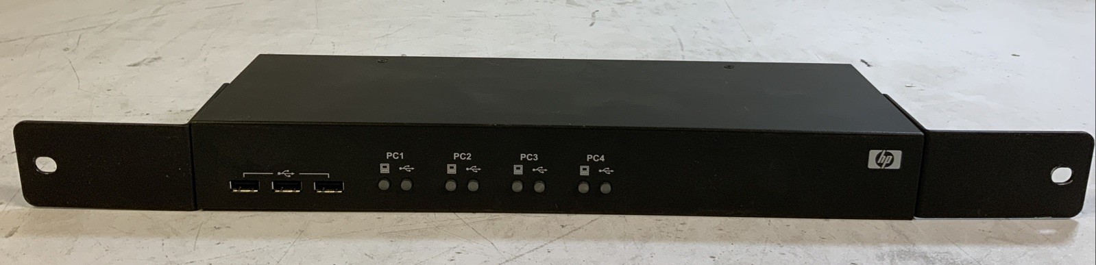 HP AF611A 1x4 USB/PS2 KVM Console Switch Hewlett Packard Switch NS E6A