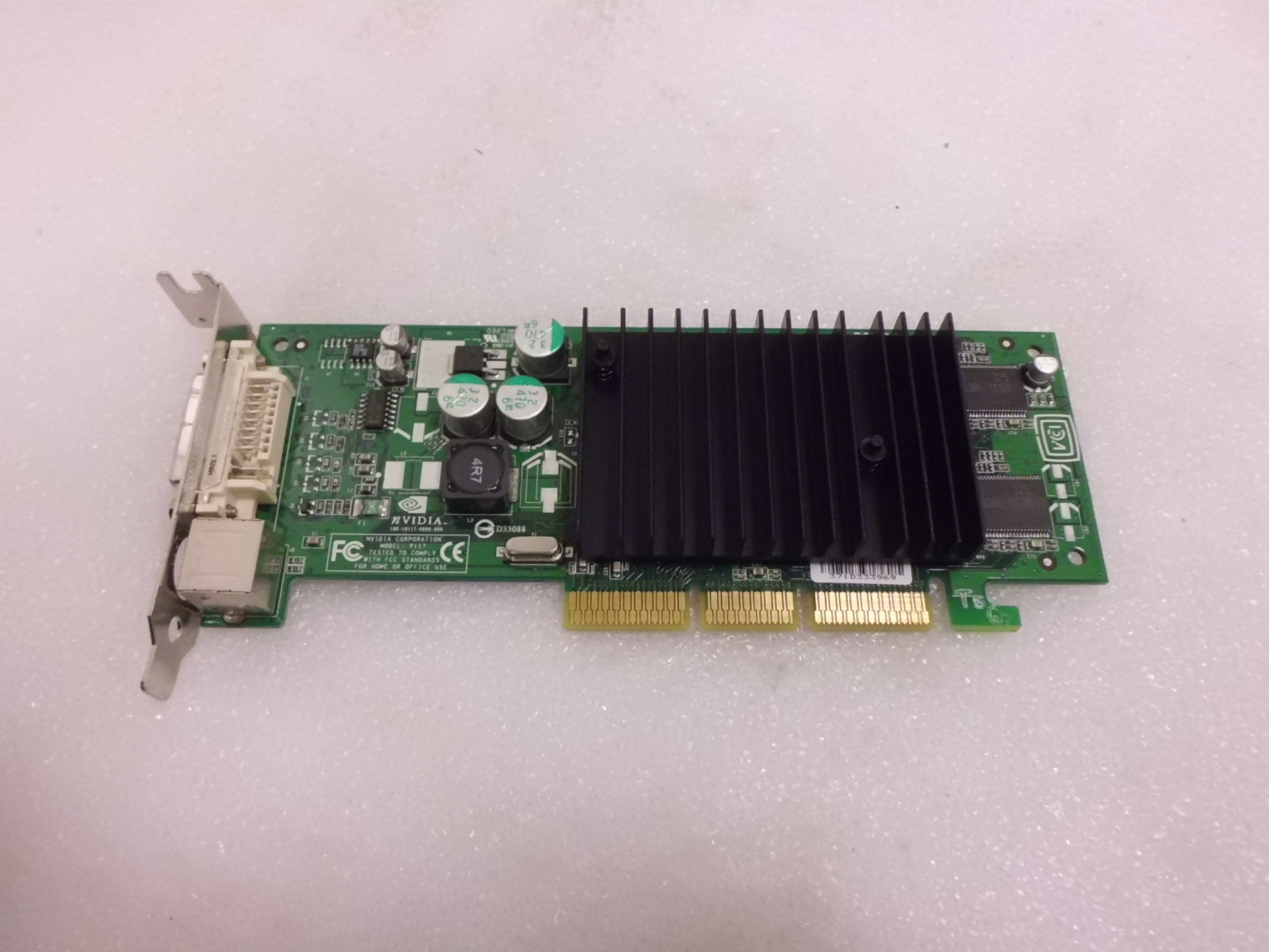 DELL 0G0772 G0772 NVIDIA P117 LOW PROFILE DVI S-VIDEO GRAPHICS CARD