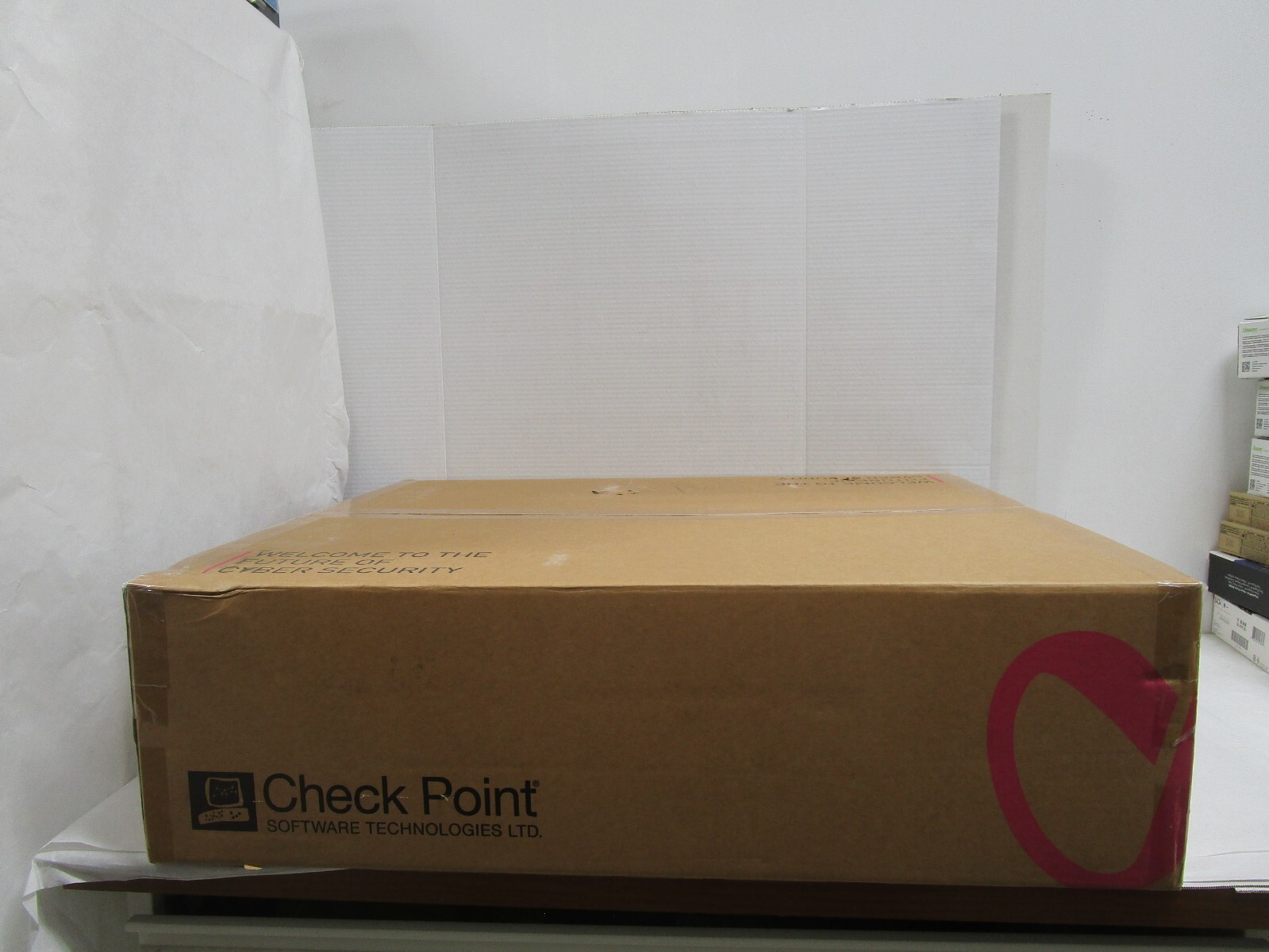 CHECK POINT Quantum 6200 Security Gateway QS-2C PAP-SG6400-PLUS-SNBT NEW SEALED