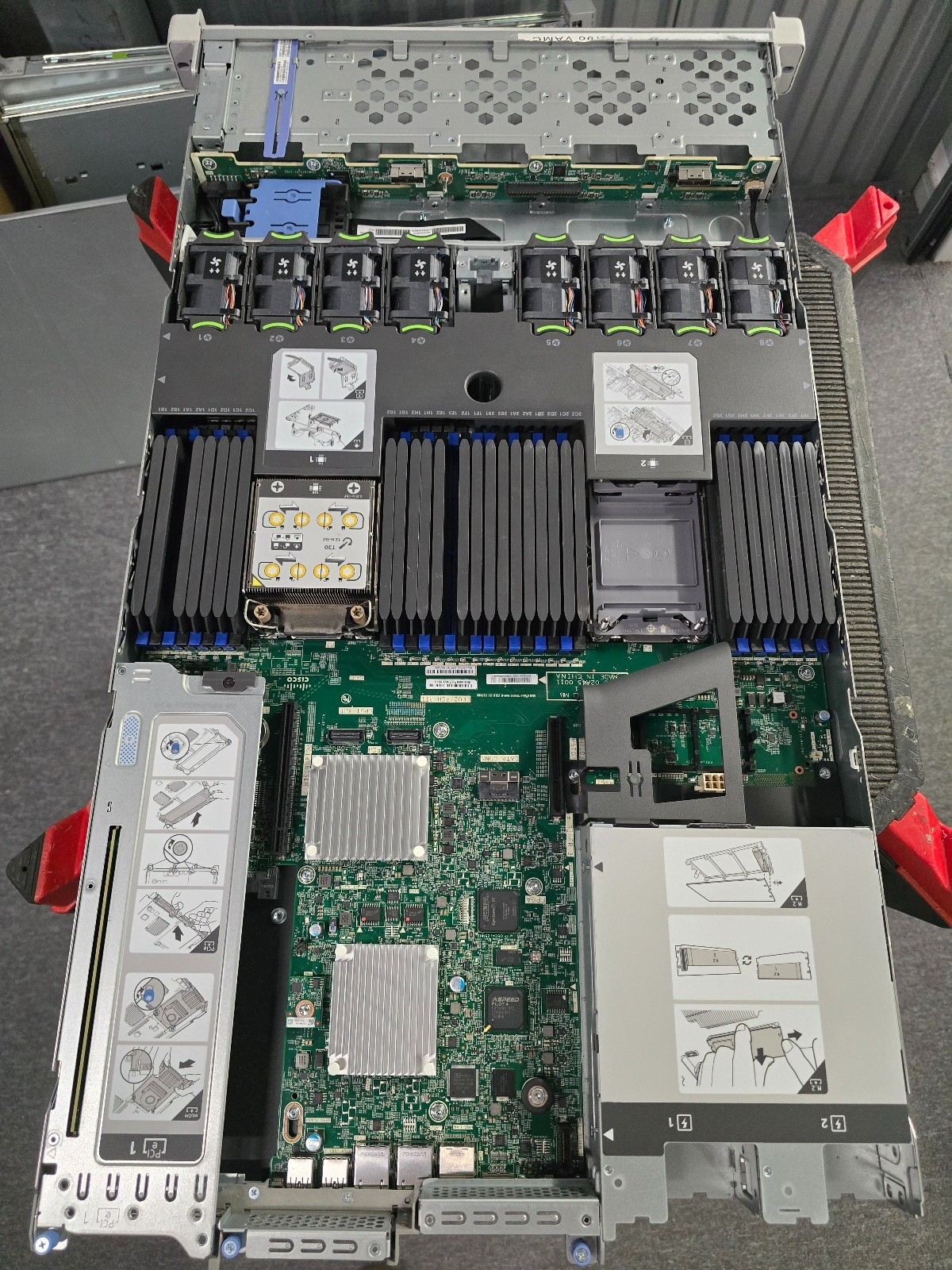 Cisco UCS C220 M6, SNS-3715-K9 server chassis w/motherboard & single heat sink