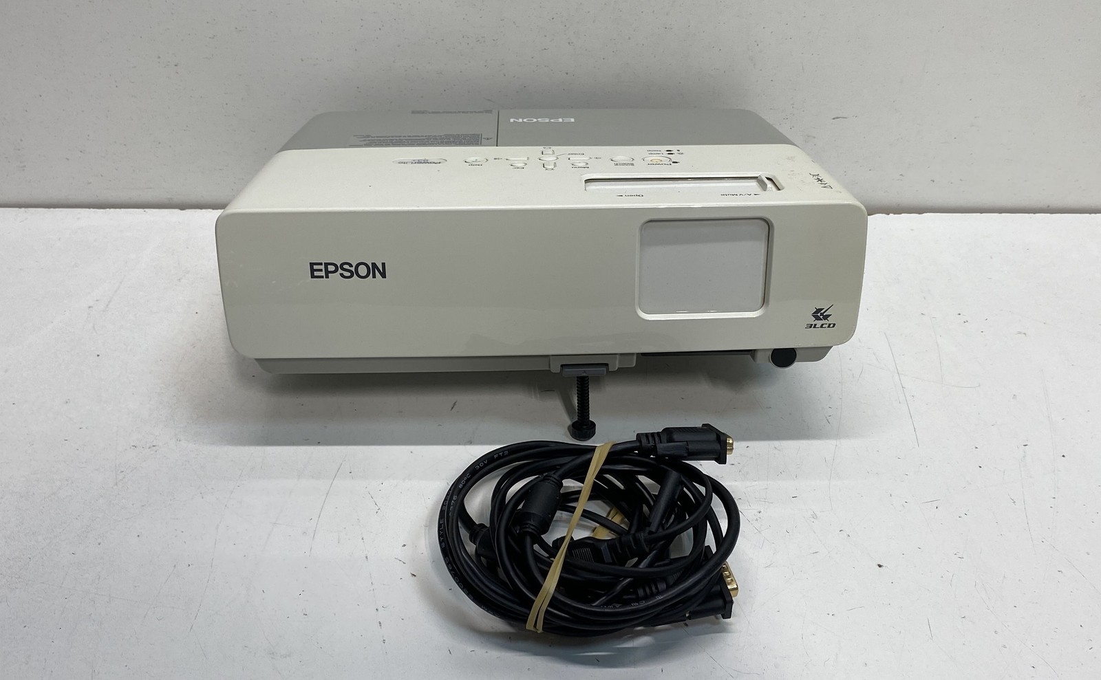 Epson PowerLite 83+ EMP-83H 3LCD Multimedia Projector Power On Tested