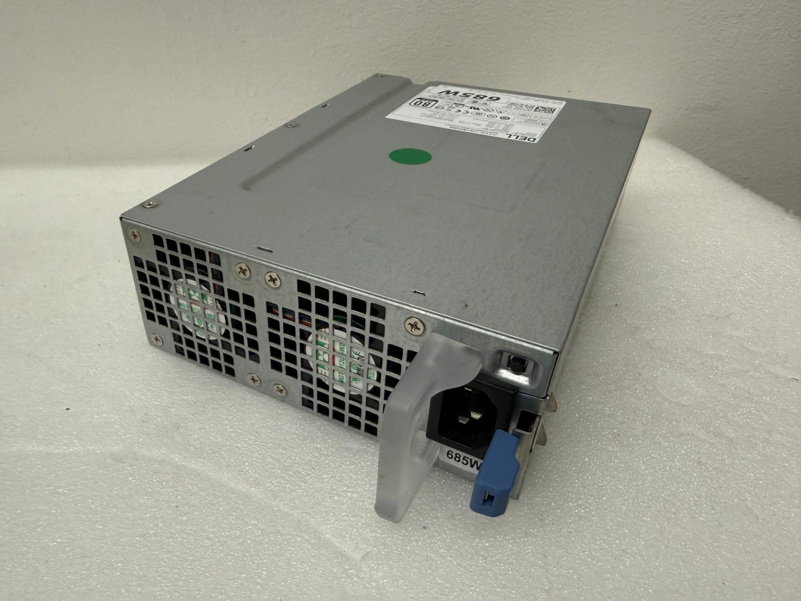 Dell 685W Power Supply D685EF-01 DPS-685AB-2A DP/N 0CY9P9 Gold
