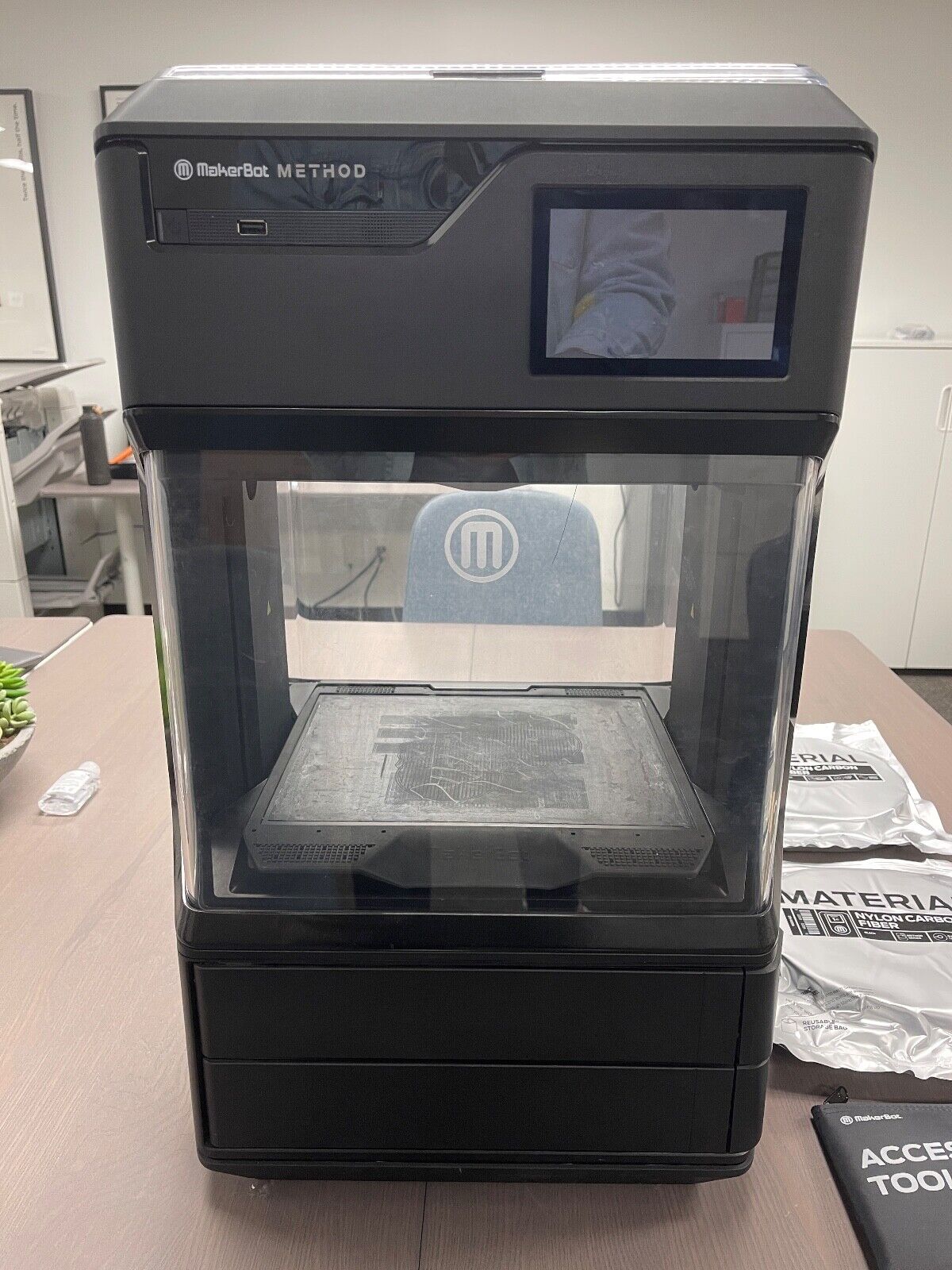 Makerbot Method 3D Printer - Carbon Fiber Edition & Accessories