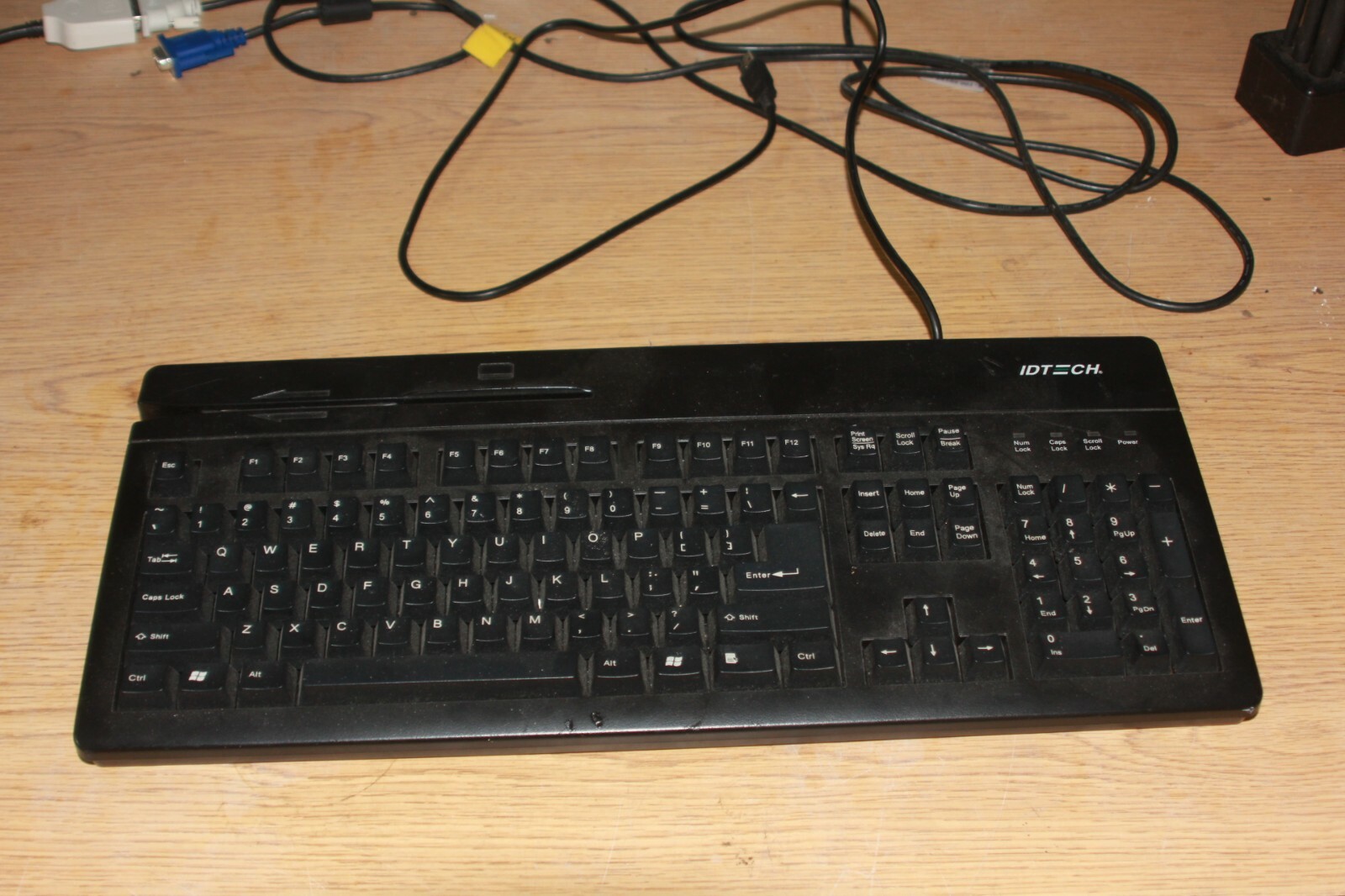 Idtech Versakey 230 IDKA-234112B USB POS Keyboard With MagStripe Reader