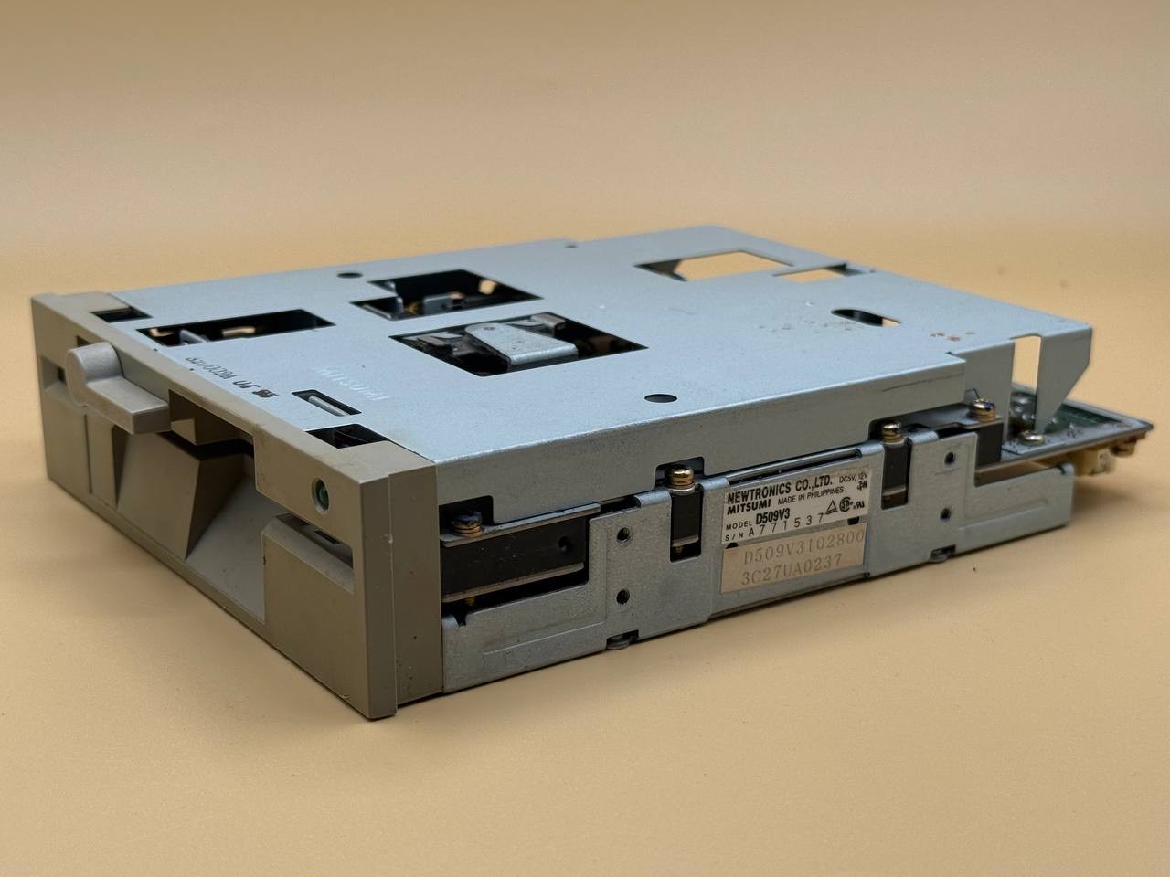 Mitsumi Newtronics D509V3 5.25" Floppy Disk Drive TC