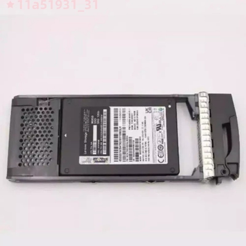 NEW 01PG590 4XB7A74948 Lenovo ThinkSystem DE Series 25 960GB SAS 12G SSD