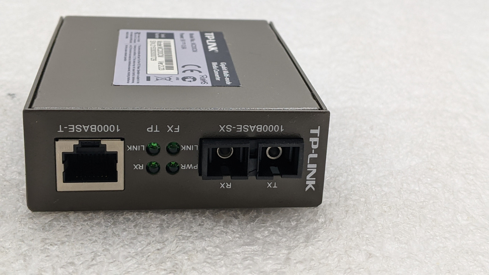 TP-Link MC200CM Gigabit RJ45 to Gigabit Multi-Mode SC Fiber Media Converter