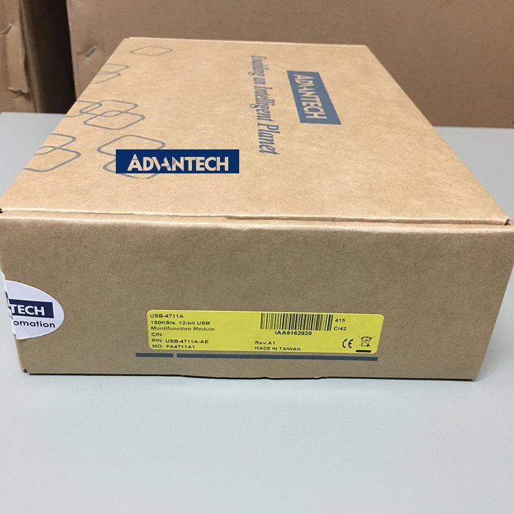 🅰️🔥 1pc  NEW   USB-4711A    Via DHL or Fedex