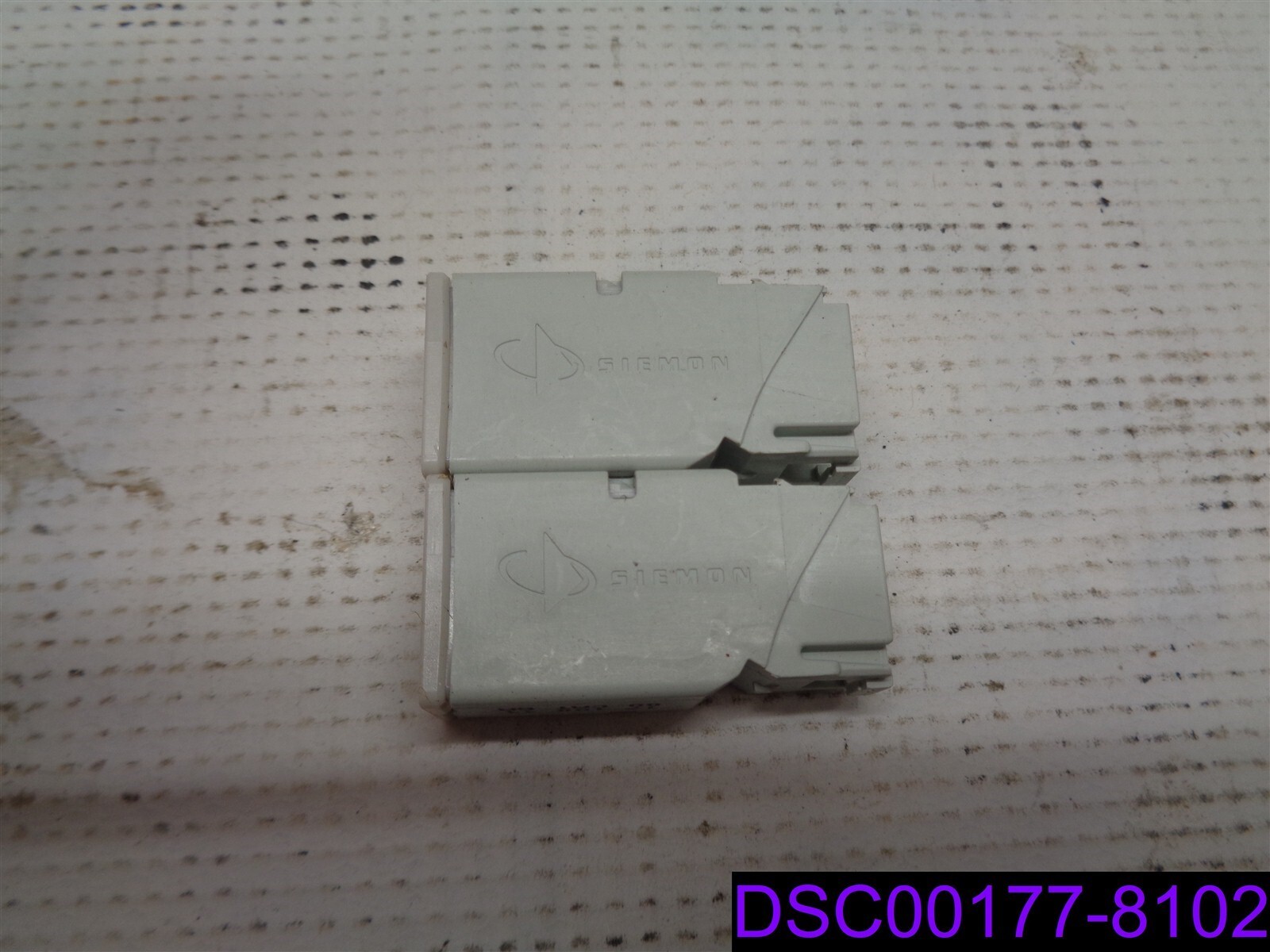 Qty = 2: Siemon Networking Cable Jack 17 100 11 00 CAT 6A