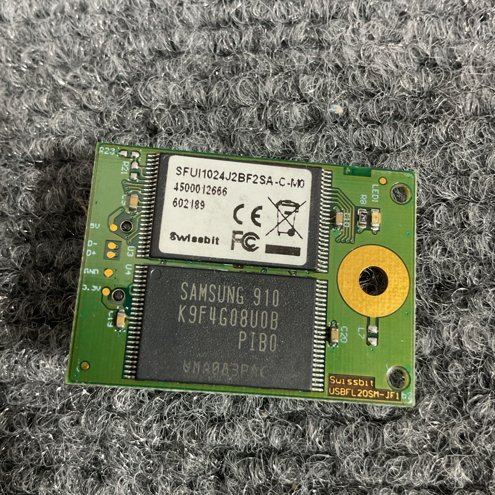 Swissbit USB SSD 1 GB SFUI1024J2BF2SA-C-MO