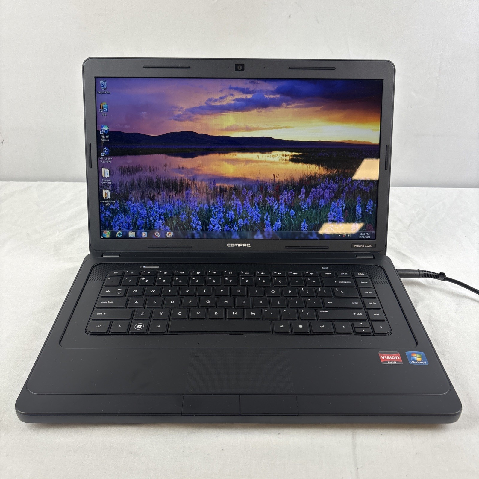 Compaq Presario CQ57 AMD C-50 Ram 2GB HDD 218GB Windows 7 Black w/ Charger 