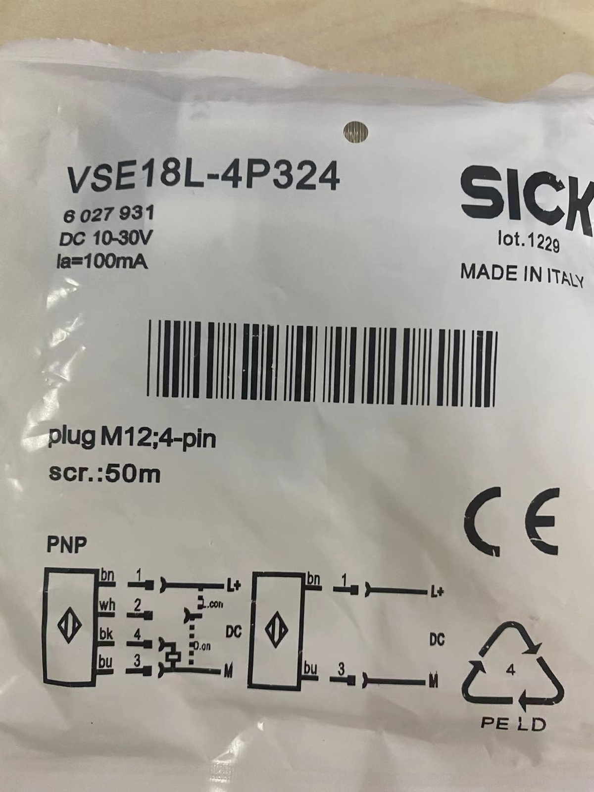 QTY:1 new For Sick Photoelectric Sensor VSE18L-4P324  Replacement